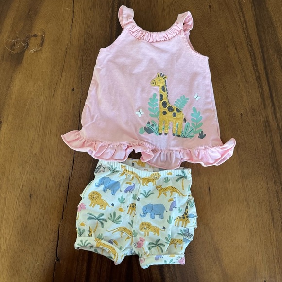 minibamba Other - Minibamba Baby Girl Pink Giraffe Safari Tank Top and Ruffled Shorts Size 9M